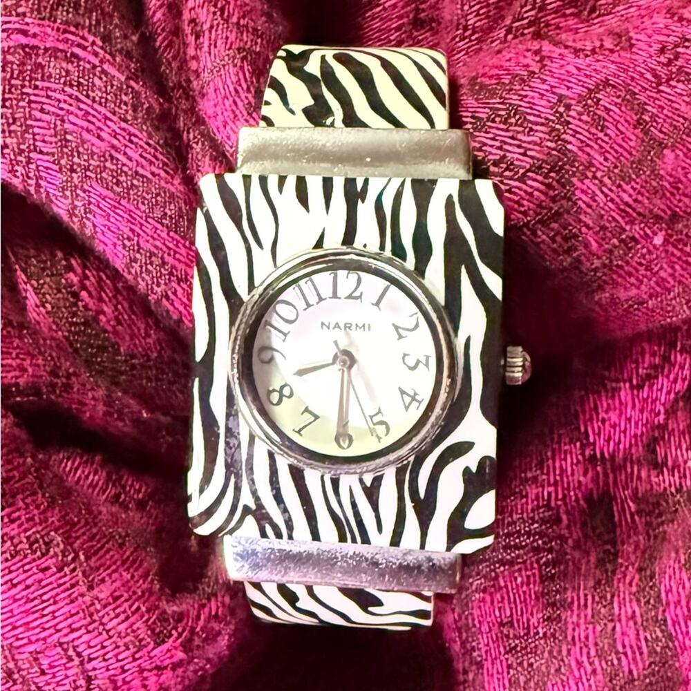 🧚🏻‍♀️ Zebra Print Narmi Watch Cuff Bracelet Syle